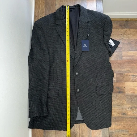 Jos. A. Bank Olive travelers performance collections sportcoat, size 46 Regular